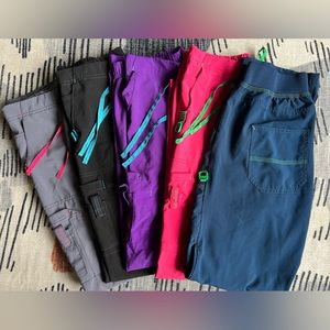 Women’s Carharrt scrub pants!